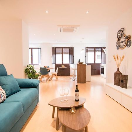 Tuguest Alhondiga Apartment Гранада Екстериор снимка